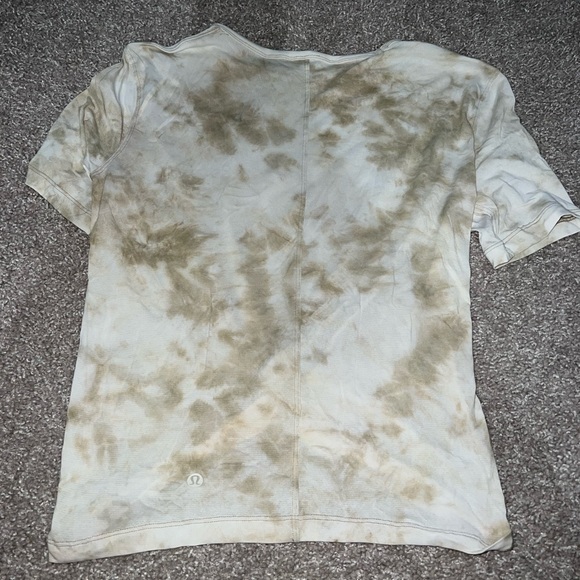 Tie dye Lululemon tee - Picture 2 of 3